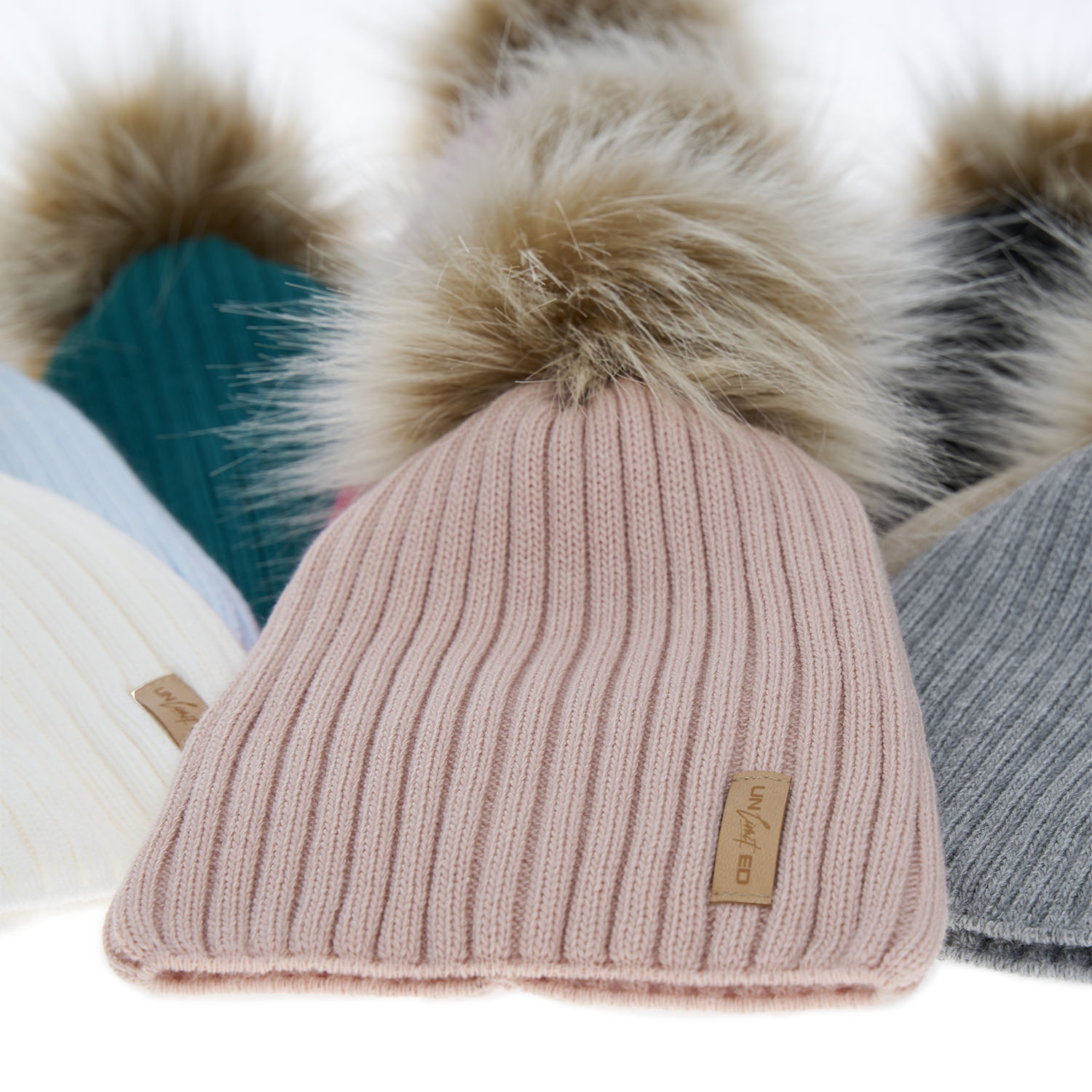 Bonnet d'hiver fille, noire, avec pompon, Werbena