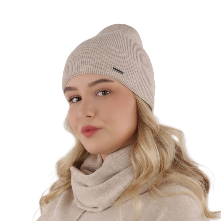 Ensemble d'hiver femme: bonnet et écharpe, beige, avec laine mérinos, Melpomena