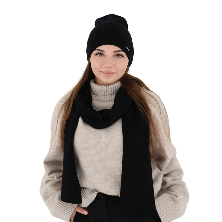 Ensemble d'hiver femme: bonnet et écharpe, noir, avec laine mérinos, Melpomena