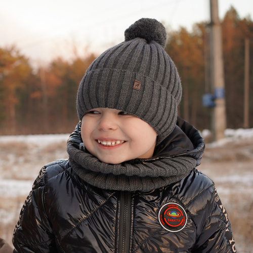 Ensemble d'hiver garçon: bonnet et snood, gris, avec pompon, Wiliam