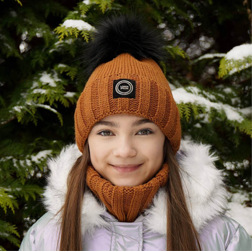 Ensemble d'hiver fille: bonnet et snood, noir, avec pompon, Hendi