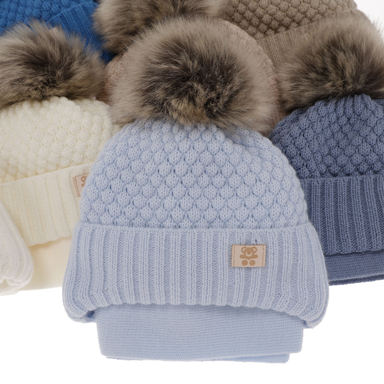 Ensemble d'hiver garçon: bonnet et écharpe, beige, avec pompon, avec liens, Norberto