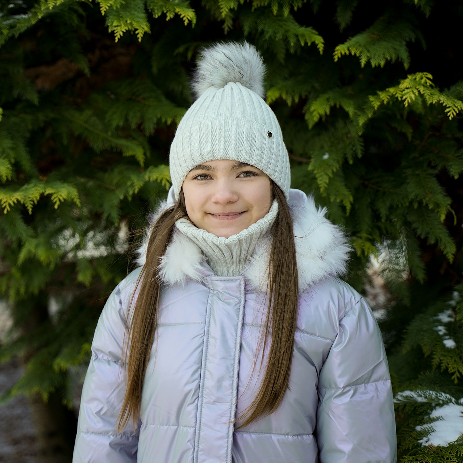 Ensemble d'hiver fille: bonnet et snood, noir, avec pompon, Wilma