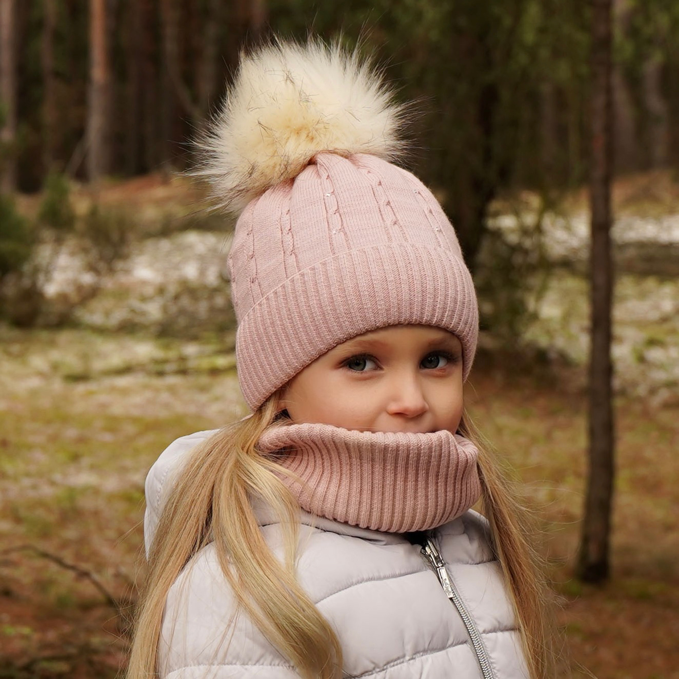 Ensemble d'hiver fille: bonnet et snood, gris, avec pompon, Lawa