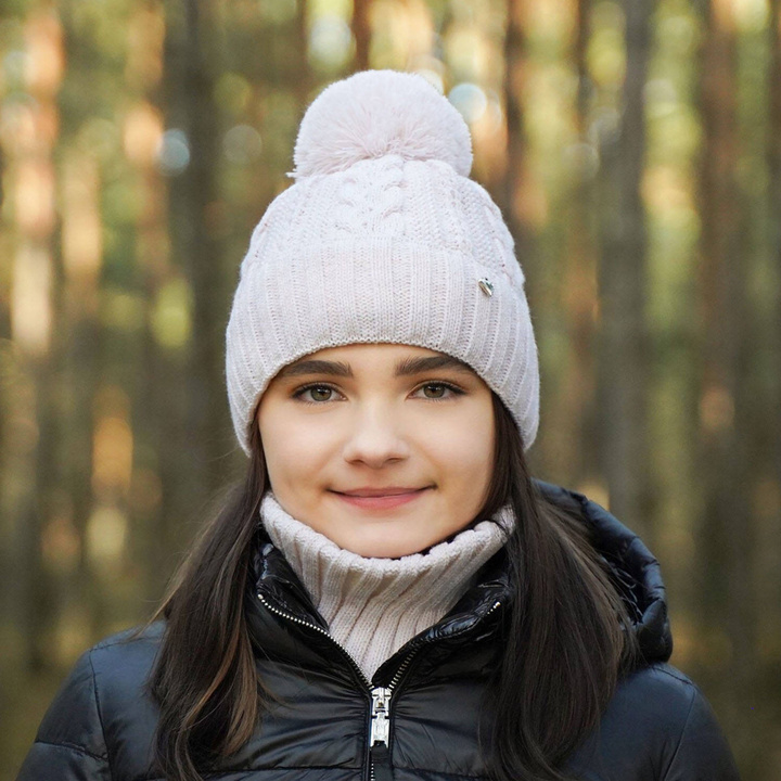 Ensemble d'hiver fille: bonnet et snood, rose clair, avec pompon, Maroko