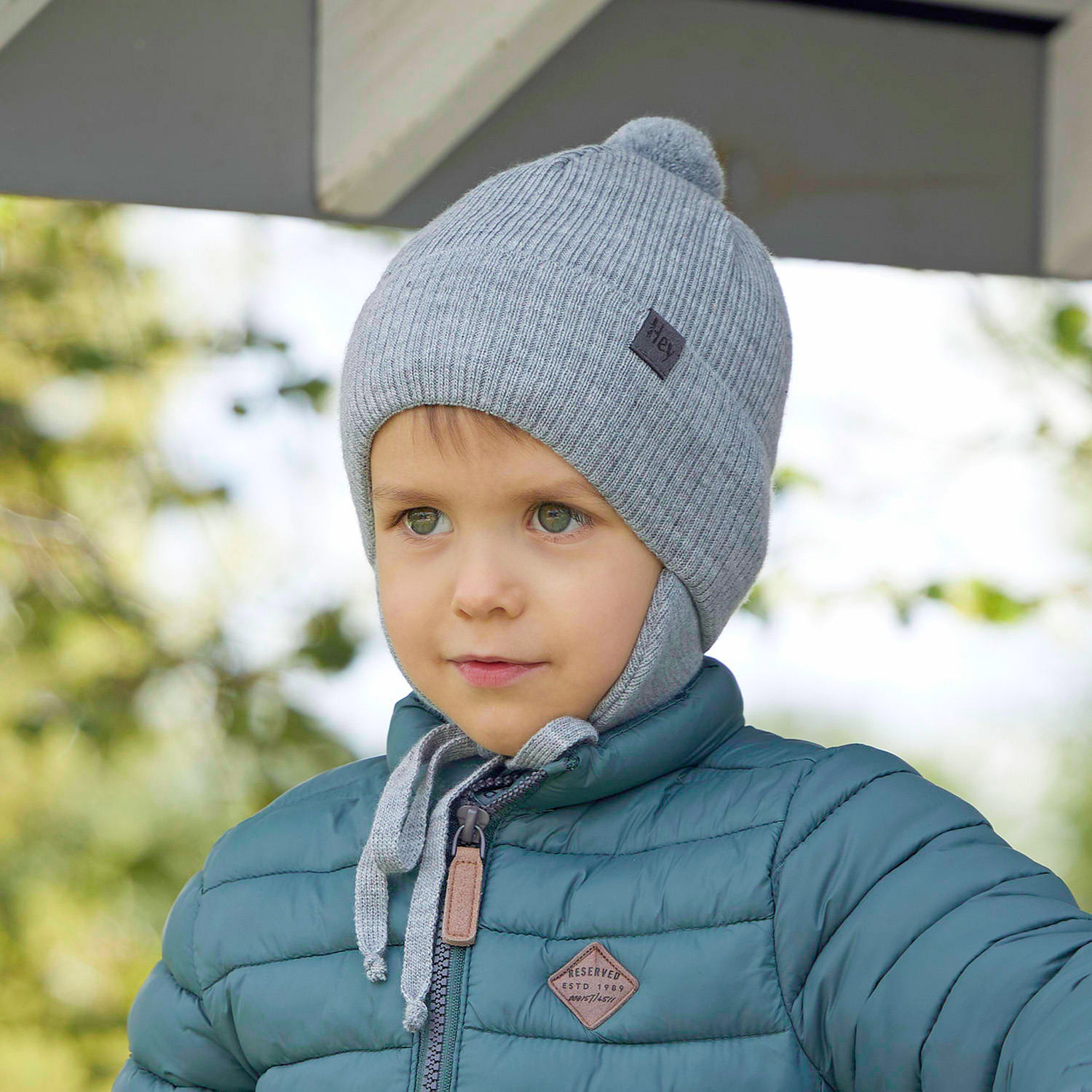 Bonnet automne/printemps garçon, bleu marine, avec pompon, avec liens, Axel