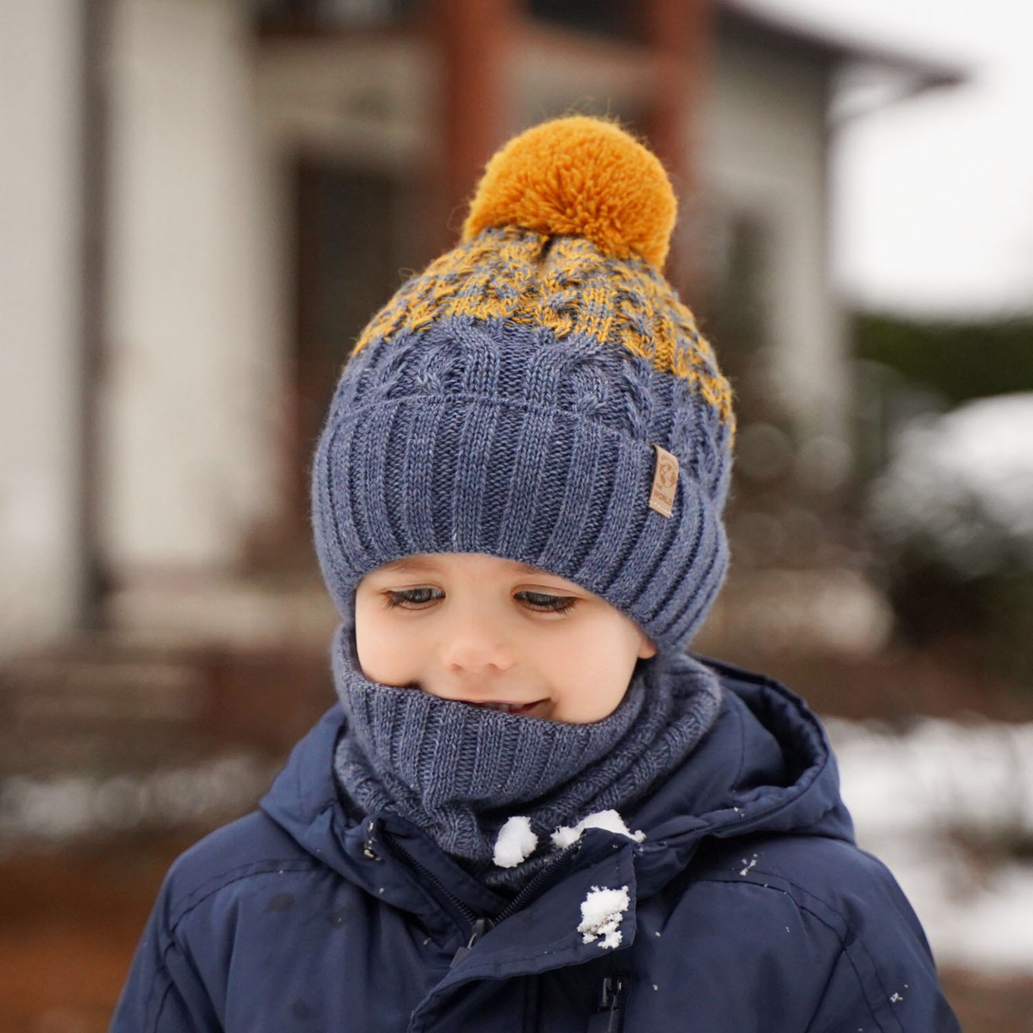 Ensemble d'hiver garçon: bonnet et snood, bleu, avec pompon, Travis
