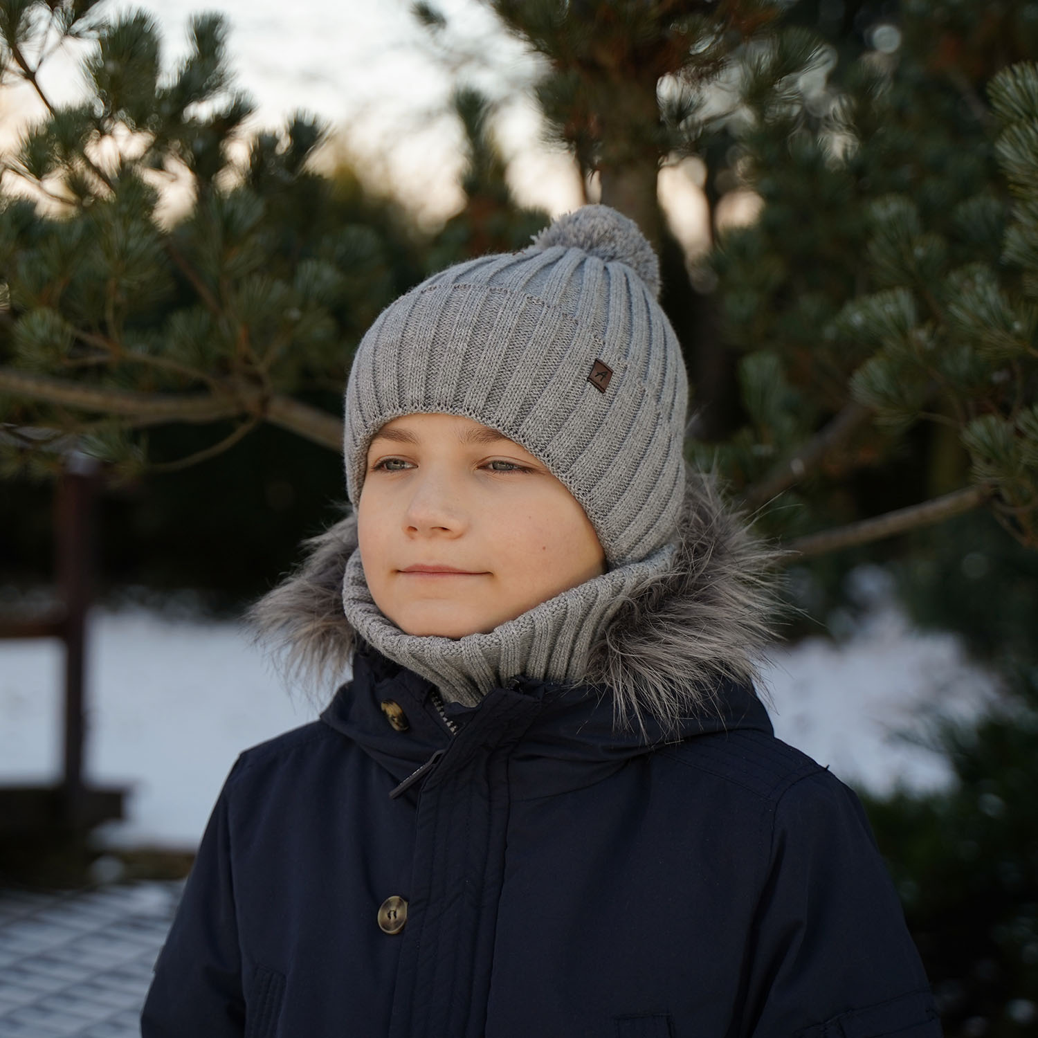 Ensemble d'hiver garçon: bonnet et snood, khaki, avec pompon, Wiliam