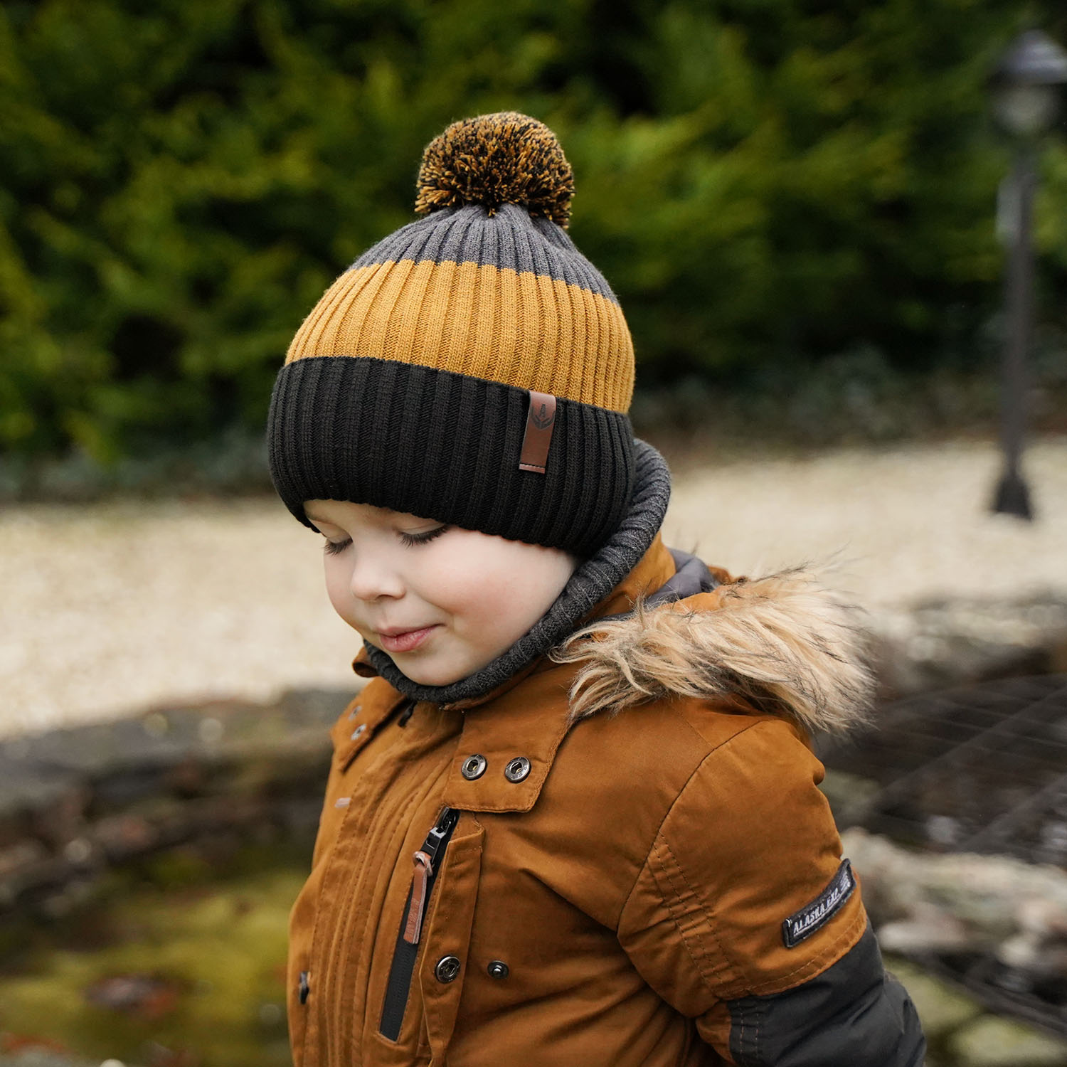 Ensemble d'hiver garçon: bonnet et snood, rouge, avec pompon, Karson