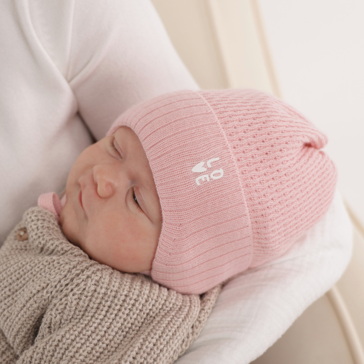 Bonnet automne/printemps fille, lilas, avec liens, ajouré, Camilla