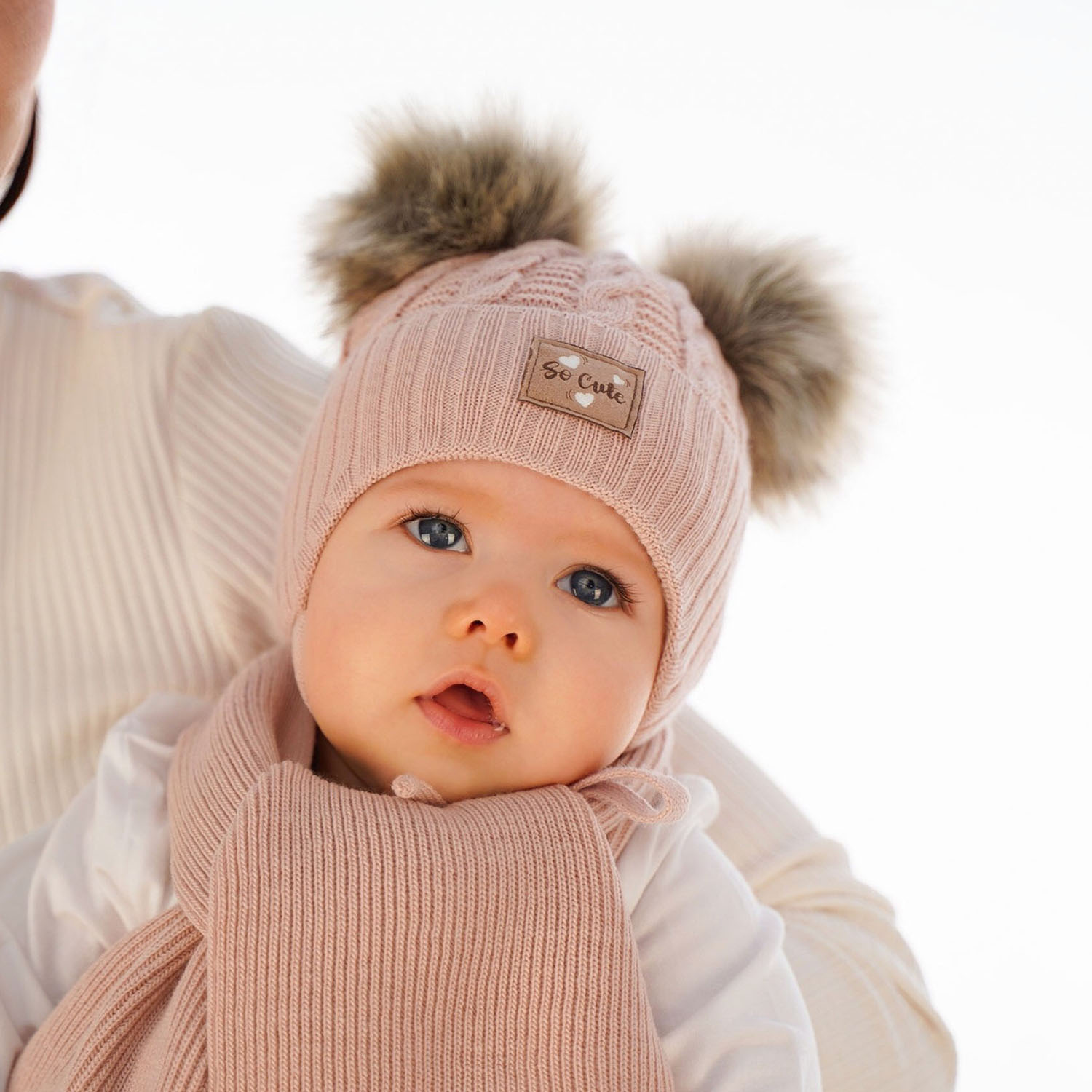 Ensemble d'hiver fille: bonnet et écharpe, lilas, avec deux pompons, avec fil brillant, wiązany Klarita