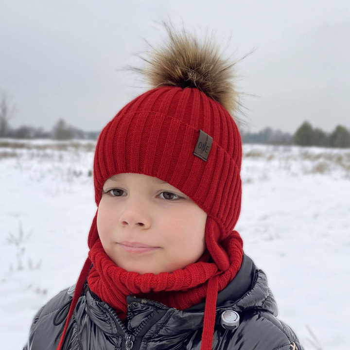 Ensemble d'hiver garçon: bonnet et snood, rouge, avec pompon, Puzel