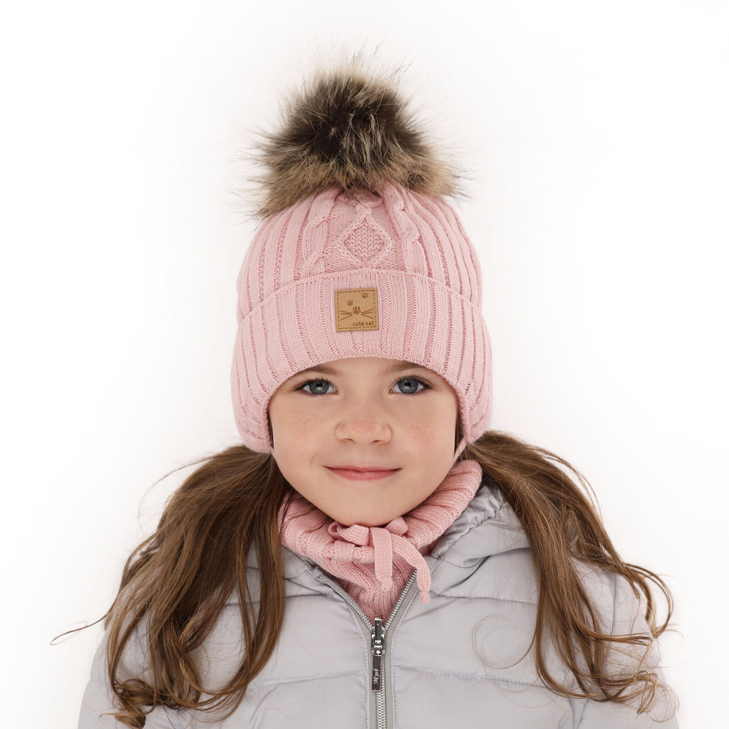 Ensemble d'hiver fille: bonnet et snood, gris, avec pompon, Aida