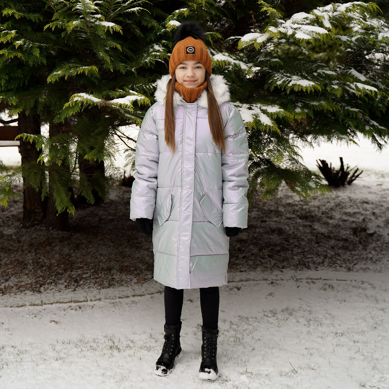 Ensemble d'hiver fille: bonnet et snood, brun, avec pompon, Hendi